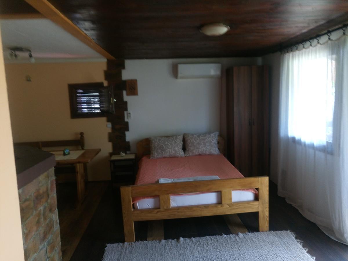 Apartmani Jankovic ヴルドニーク エクステリア 写真