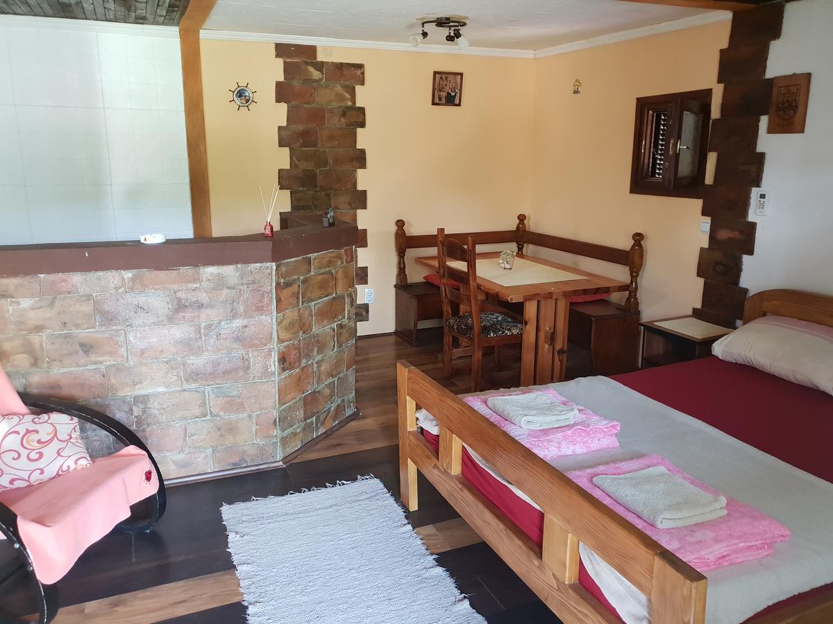 Apartmani Jankovic ヴルドニーク エクステリア 写真